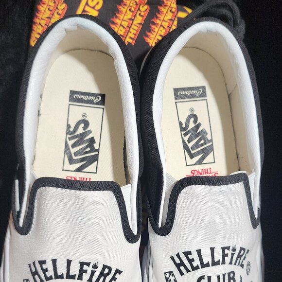 VANS x Stranger Things Classic Slip-on Limited Addition **Hell Fire Custom Prin - Picture 5 of 10